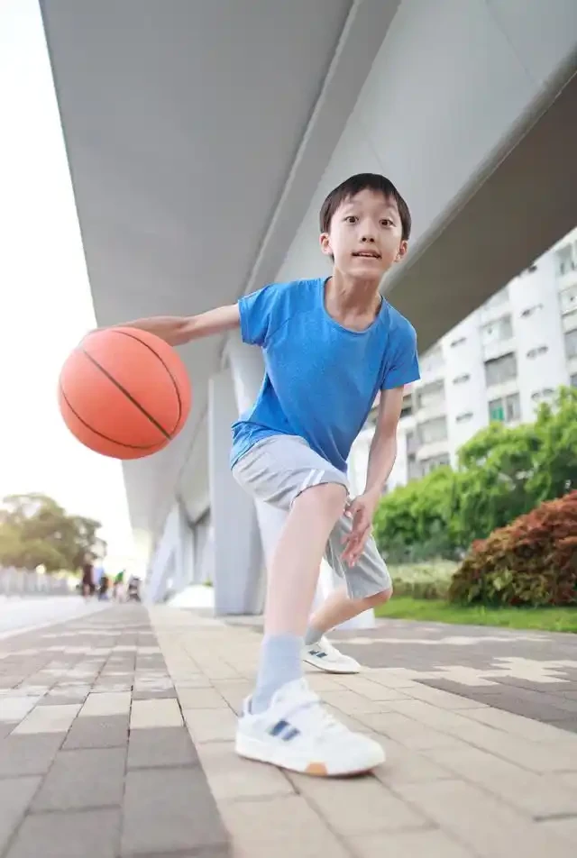 如何借助篮球榜样的力量提升团队协作能力_0
